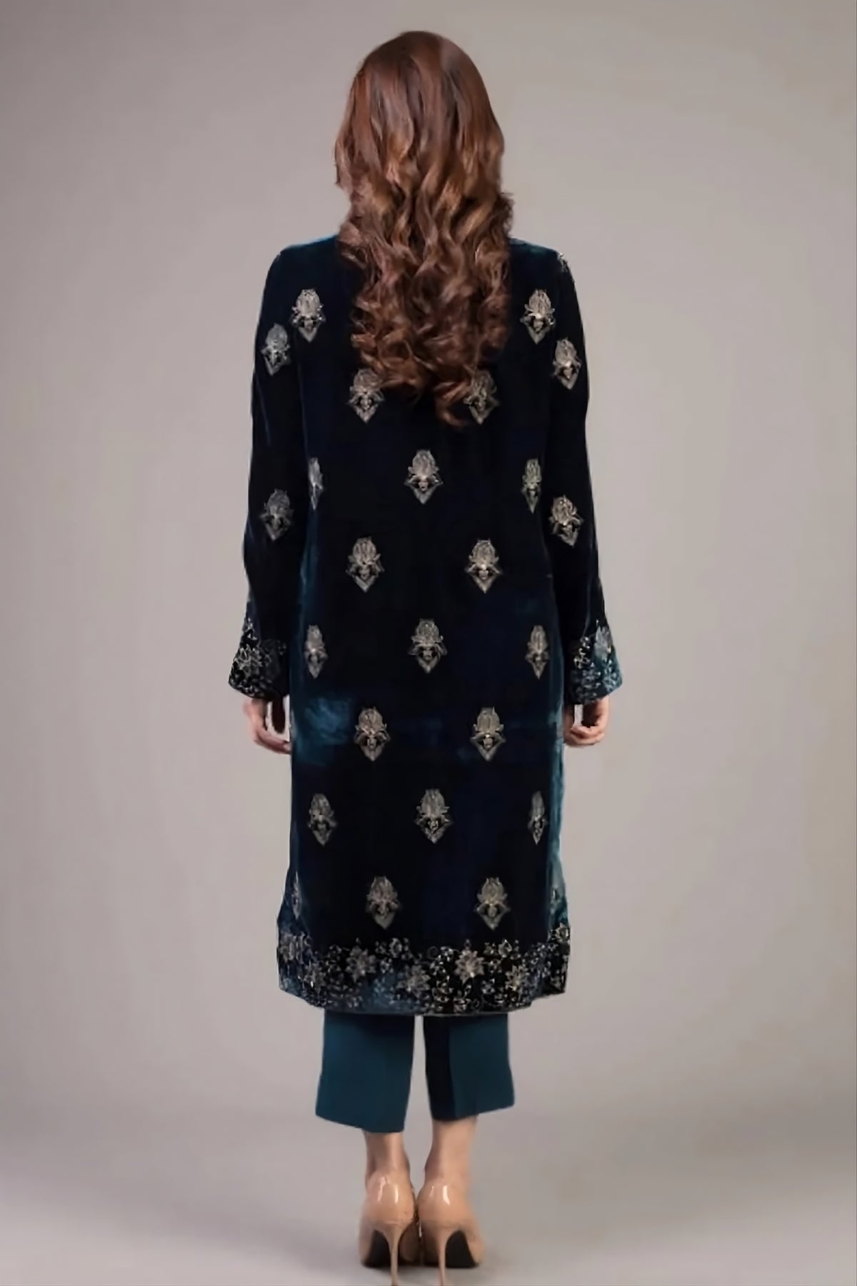 Embroidered Teal / Deep Zinc 3-Piece Dhanak Suit