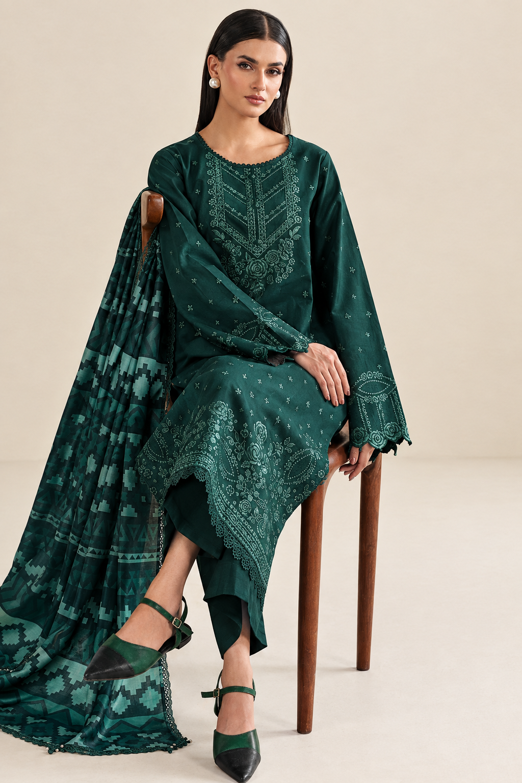 Deep Emerald Green Dhanak 3-Piece Unstitched Suit