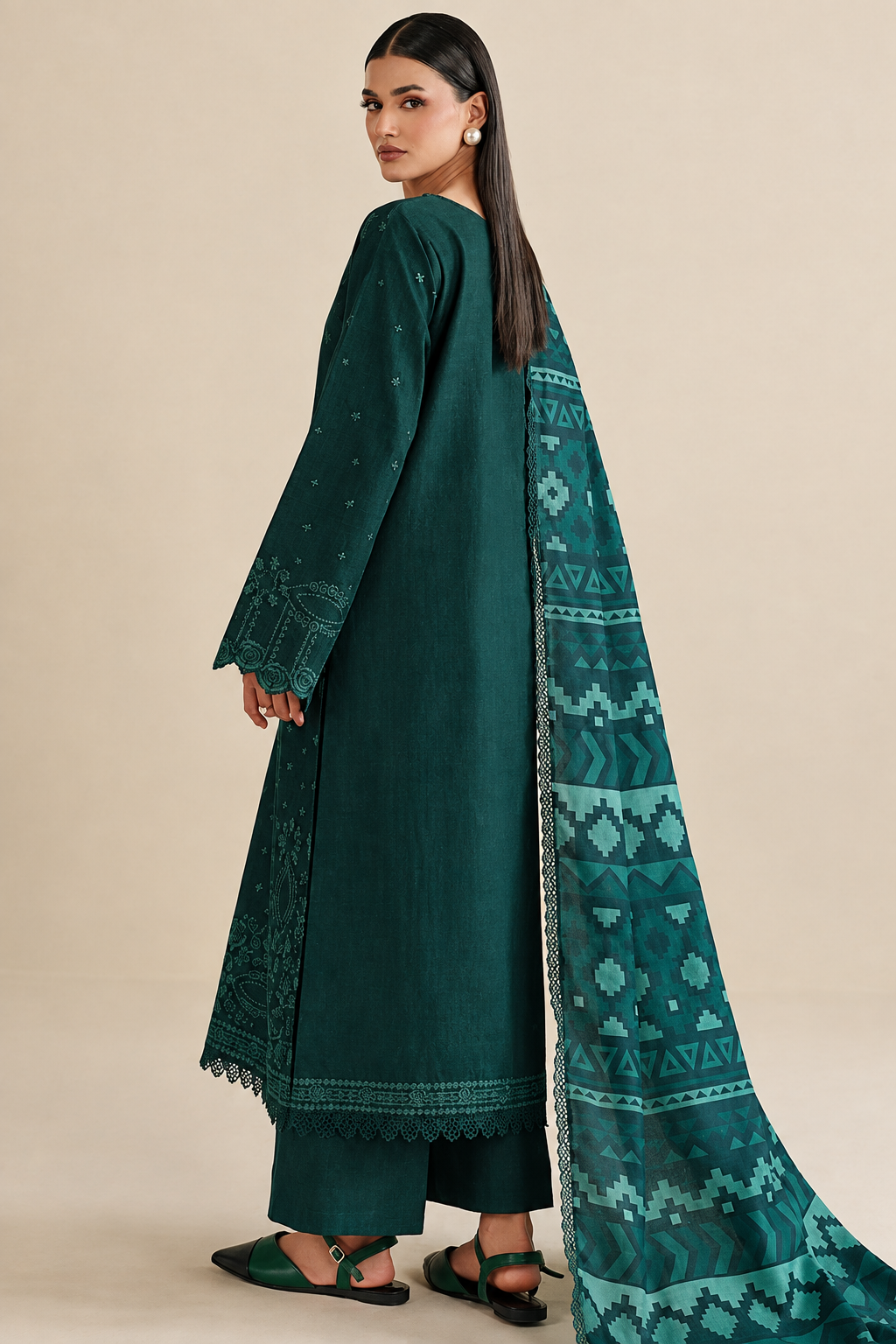 Deep Emerald Green Dhanak 3-Piece Unstitched Suit