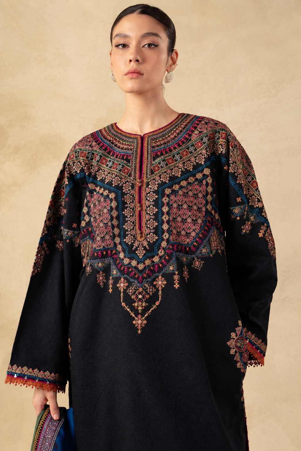 Embroidered Black Kashmiri Style 3-Piece Dhanak Suit