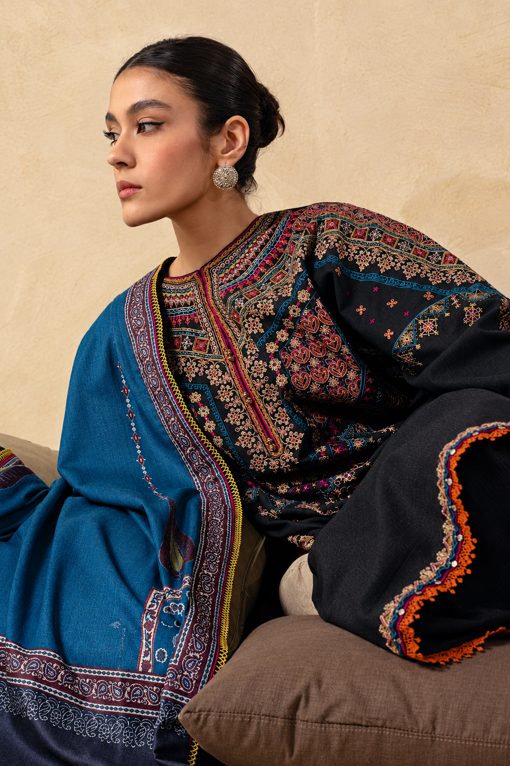 Embroidered Black Kashmiri Style 3-Piece Dhanak Suit